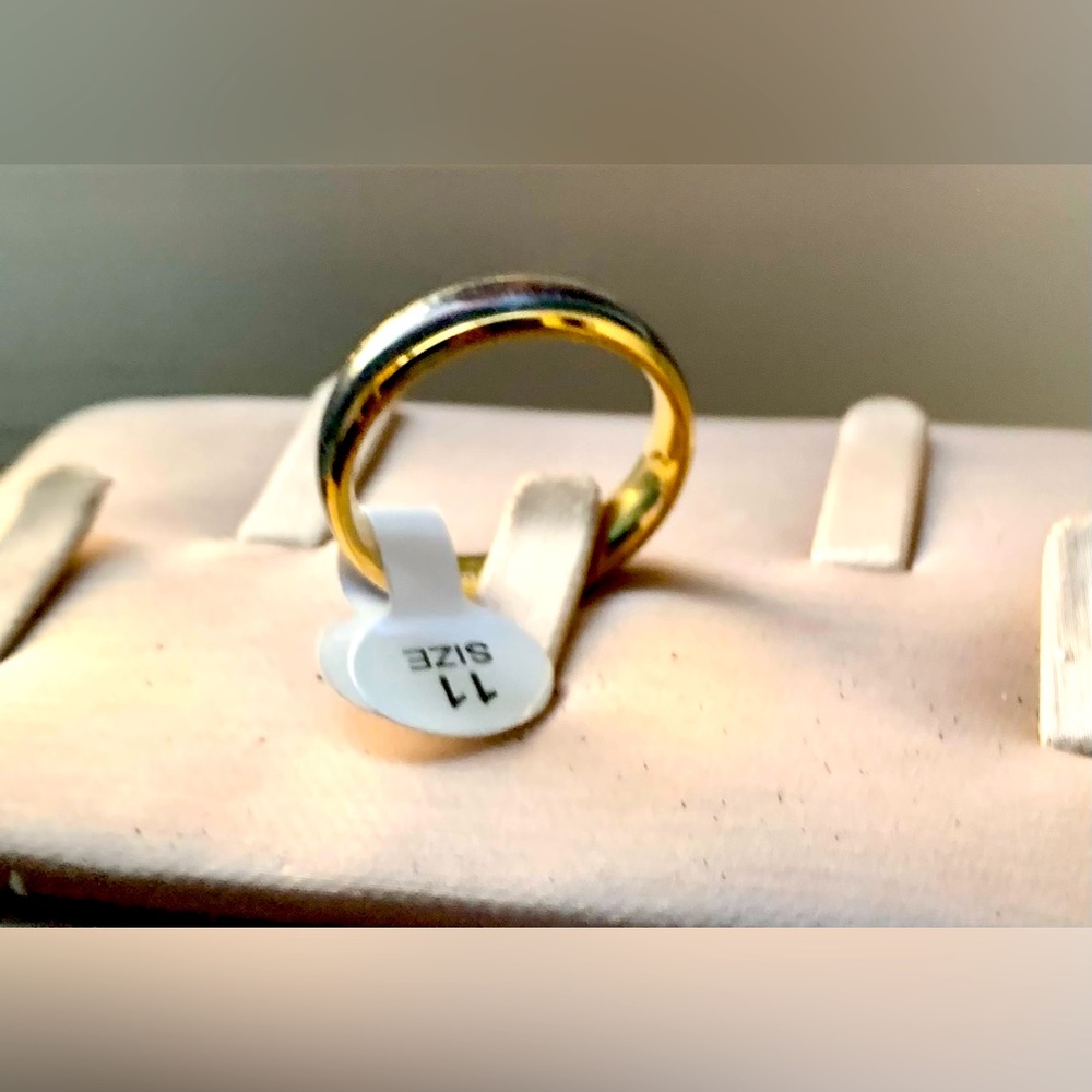 ๐ฎ70s Retro Mood Ring Size 11 NWT Unisex Gold Tone - Picture 3 of 9